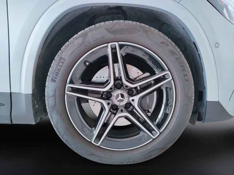 10 - Mercedes-Benz GLA 200 d AMG Line Advanced Plus Tech Edition auto