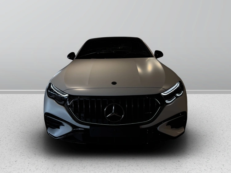 18 - Mercedes AMG Classe E E 53 AMG Hybrid 4MATIC+
