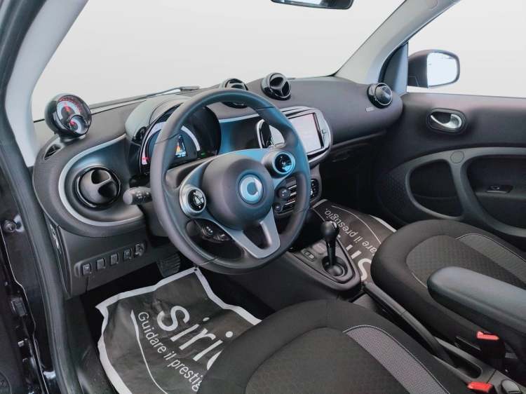 14 - smart fortwo Fortwo eq Passion 22kW