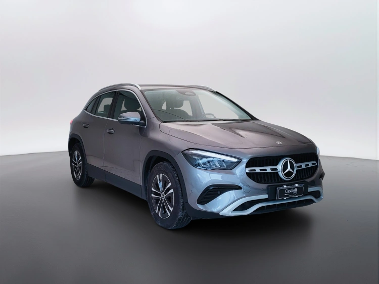 3 - Mercedes-Benz GLA 180 d Advanced auto