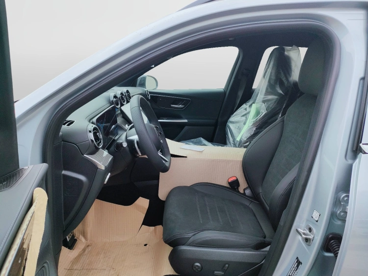 10 - Mercedes-Benz GLC 300 de 4MATIC