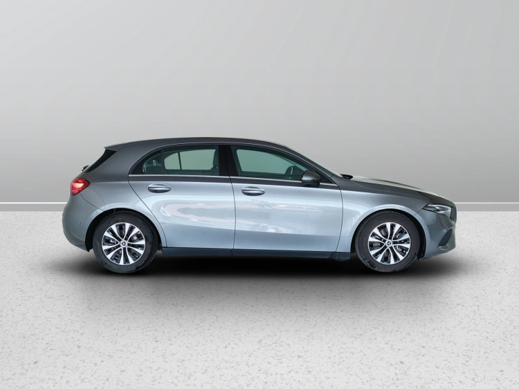 7 - Mercedes-Benz Classe A 180 d Advanced auto