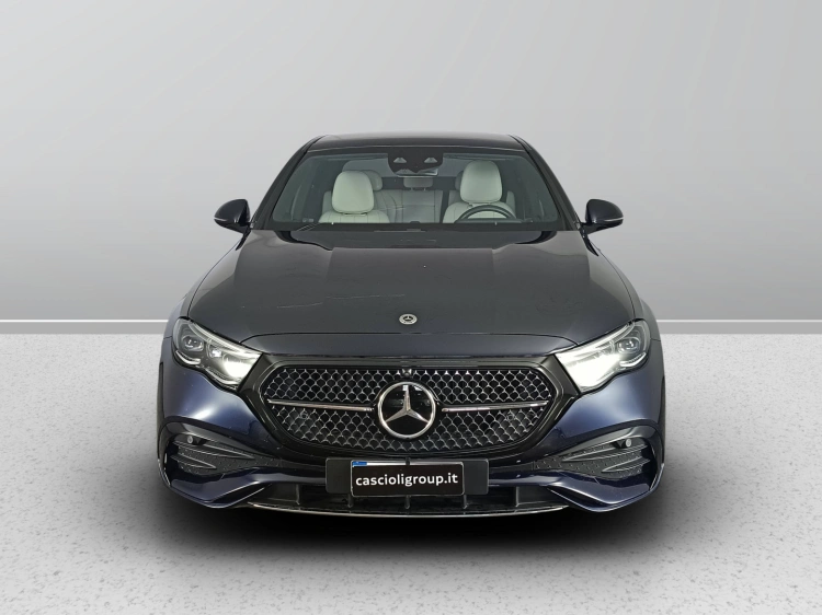 2 - Mercedes-Benz Classe E 220 d AMG Line Premium auto