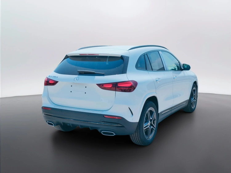 5 - Mercedes-Benz GLA 200 d automatic