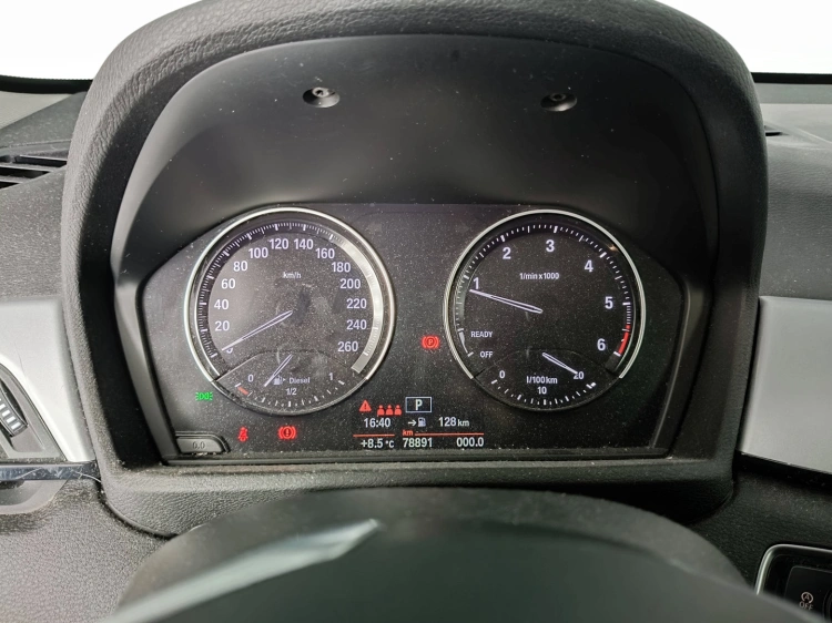 12 - BMW X1 X1 sdrive18d Advantage auto