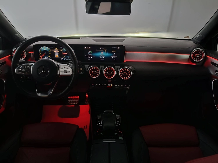 20 - Mercedes-Benz Classe A 180 d Premium auto