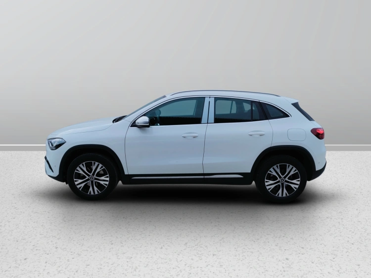 3 - Mercedes-Benz GLA 200 d automatic