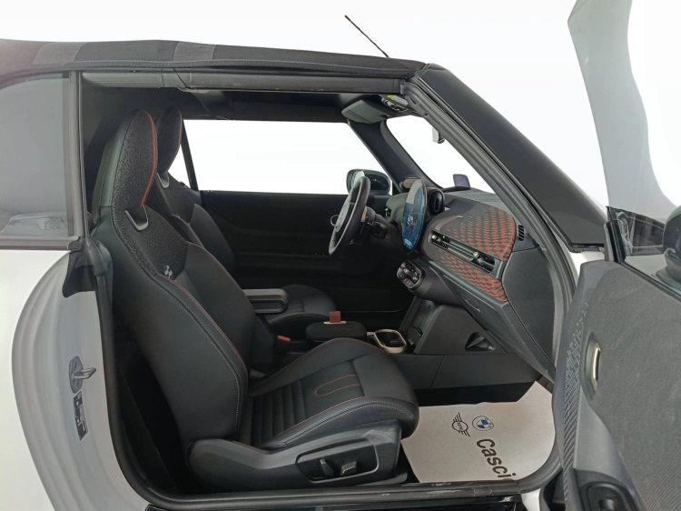 12 - MINI Cooper Mini Cooper Cabrio 2.0 S JCW auto