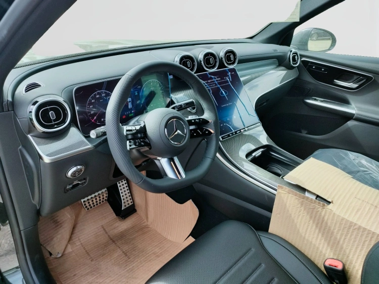 9 - Mercedes-Benz GLC 300 de 4MATIC