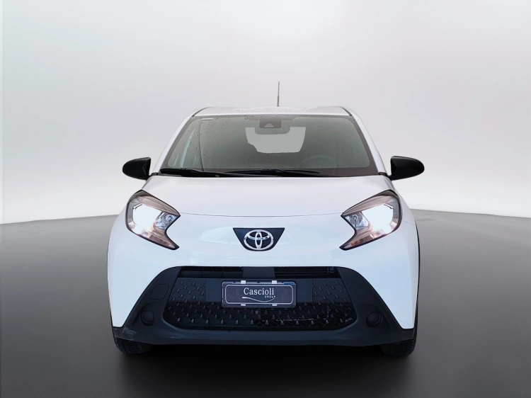 2 - Toyota Aygo X Aygo X 1.0 Active 72cv