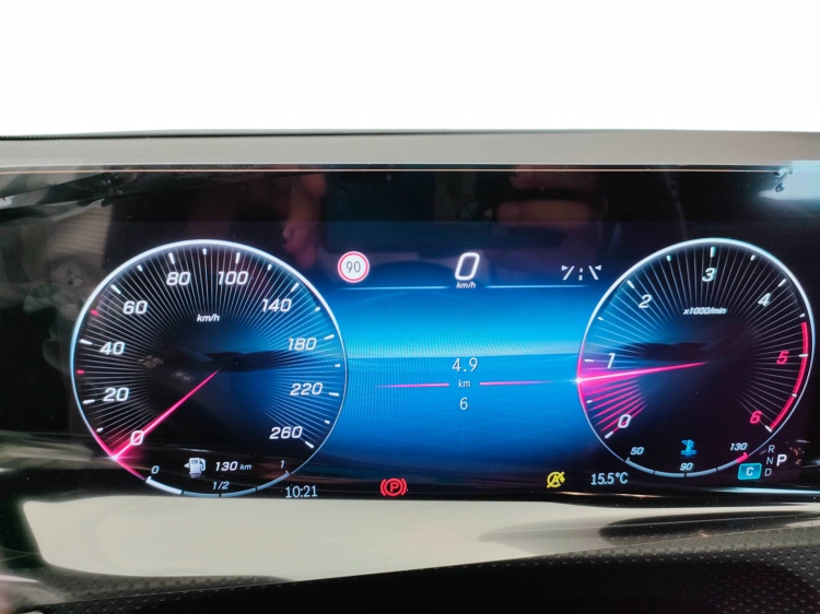 16 - Mercedes-Benz Classe A 180 d Automatic