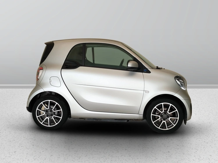 7 - smart fortwo Fortwo eq mattrunner 22kW