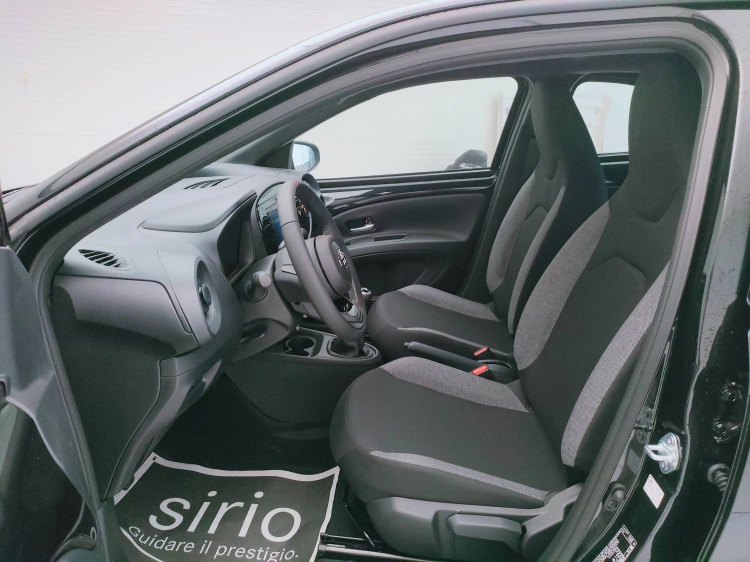 12 - Toyota Aygo X AYGO X 10B MT ACTIVE MY24