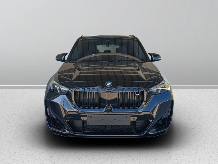 2 - BMW X1 M BMW X1 M35i xDrive