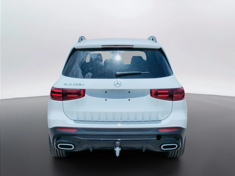 4 - Mercedes-Benz GLB 200 d Automatic