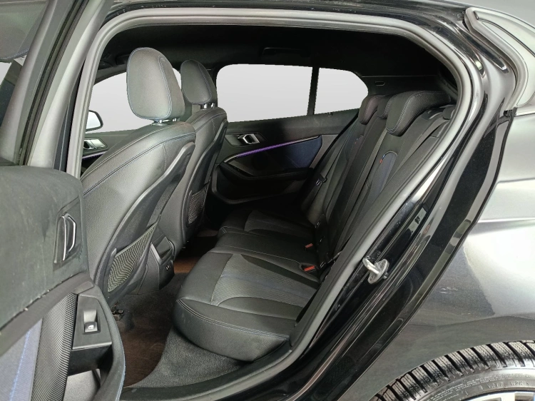 9 - BMW Serie 1 118d Msport auto