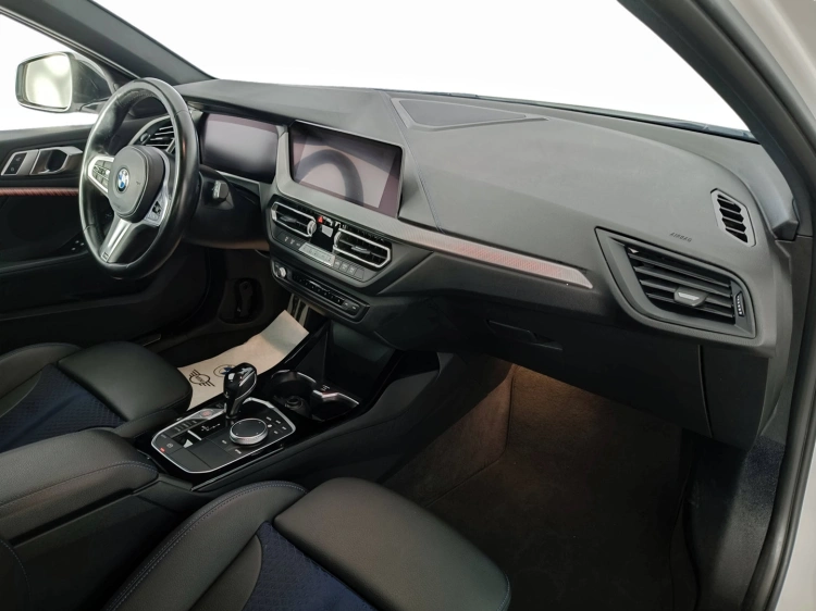 11 - BMW Serie 1 120d Msport auto