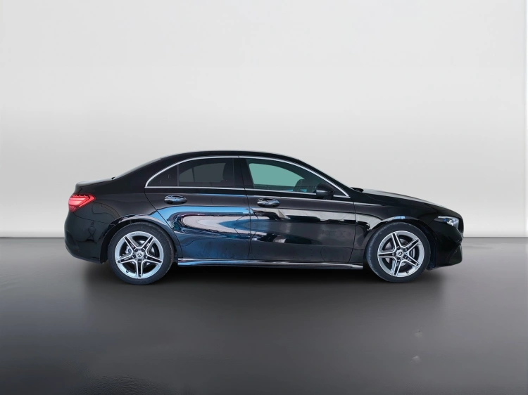 4 - Mercedes-Benz Classe A 180 d Automatic