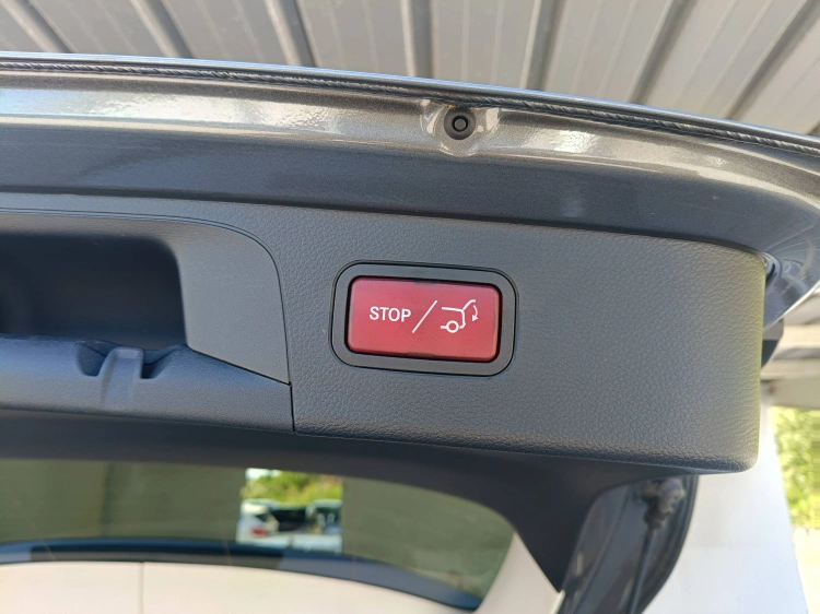 16 - Mercedes-Benz GLC 300 de phev (eq-power) Sport 4matic auto