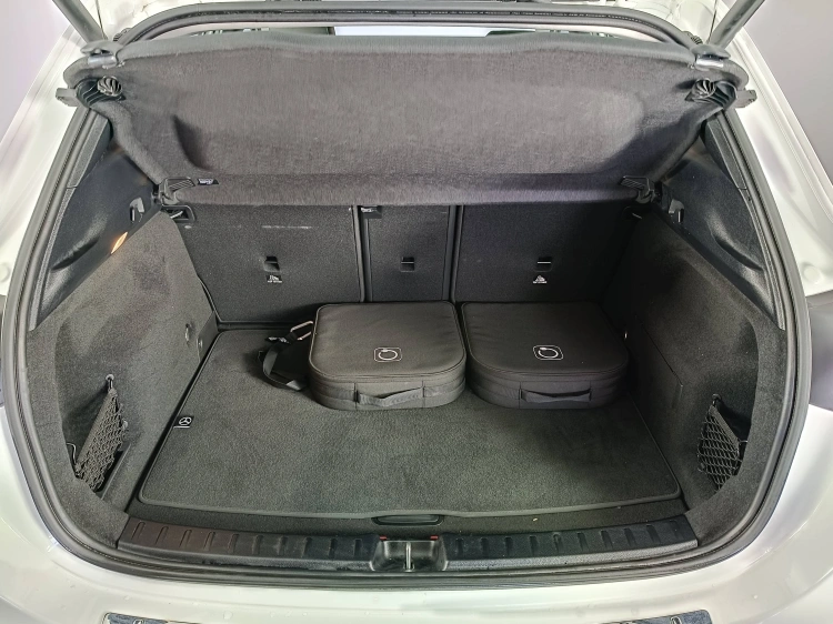 14 - Mercedes-Benz GLA Mercedes 250 e phev (eq-power) Sport Plus auto