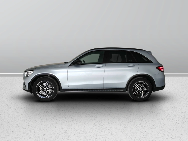 3 - Mercedes-Benz GLC 220 d Premium 4matic auto
