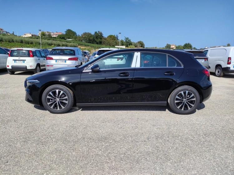 3 - Mercedes-Benz Classe A 180 d Automatic