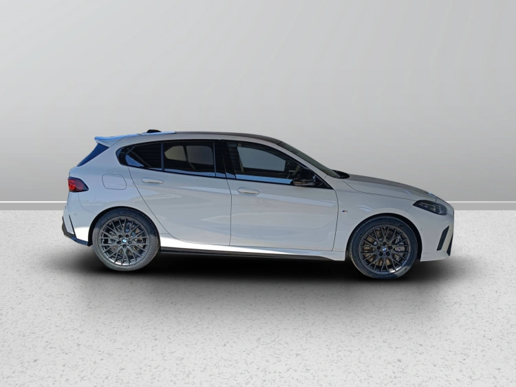 6 - BMW Serie 1 BMW M135 xDrive