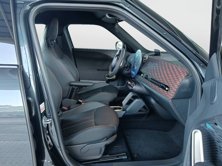 11 - MINI Aceman ACEMAN E