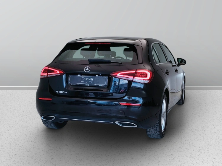 6 - Mercedes-Benz Classe A 180 d Sport Extra auto
