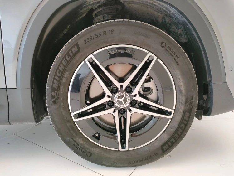 7 - Mercedes-Benz EQB 250+ AMG Line Advanced
