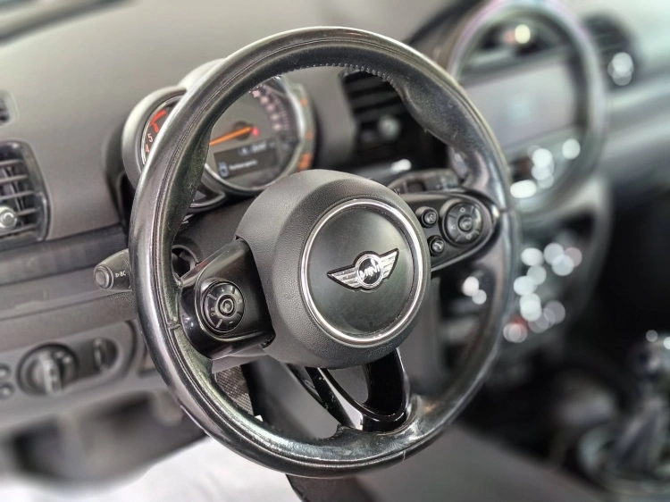 18 - MINI Cooper Mini Clubman 1.5 One D