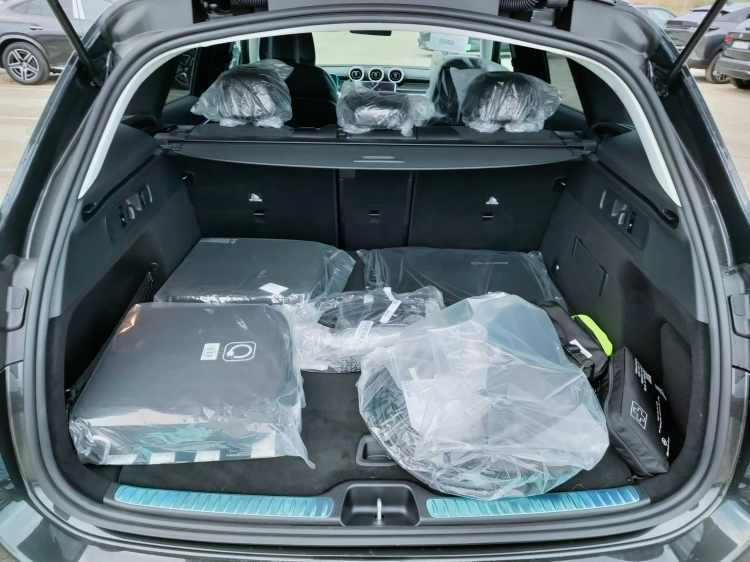 5 - Mercedes-Benz GLC 300 de 4MATIC