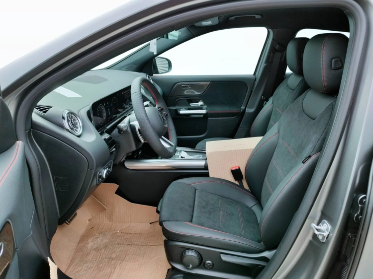 9 - Mercedes-Benz GLA 200 d automatic