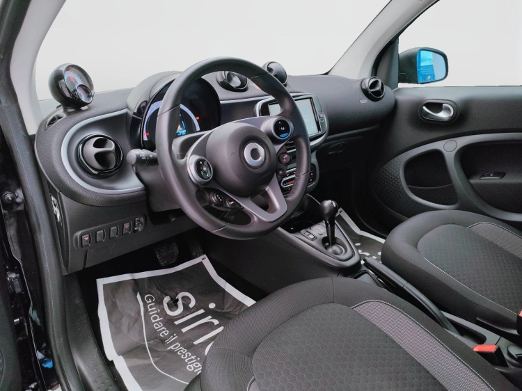 14 - smart fortwo Fortwo eq Passion 4,6kW