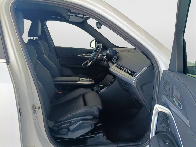 11 - BMW X1 X1 sdrive18d X-Line Edition Essence auto