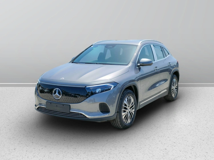 1 - Mercedes-Benz EQA 300 4MATIC