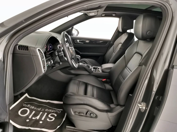 16 - Porsche Cayenne Cayenne 3.0 tiptronic