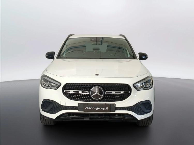 2 - Mercedes-Benz GLA 180 d Sport Plus auto