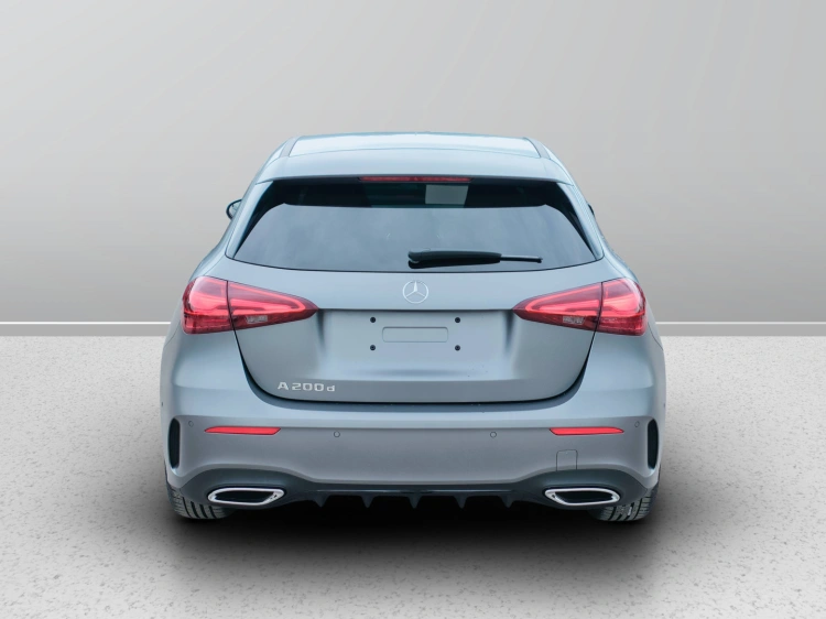 4 - Mercedes-Benz Classe A 200 d Automatic