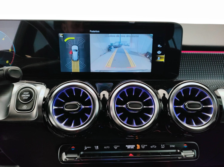 13 - Mercedes-Benz GLB 200 d Sport Plus 4matic auto