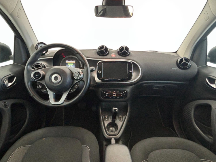 12 - smart fortwo Fortwo eq Passion 4,6kW