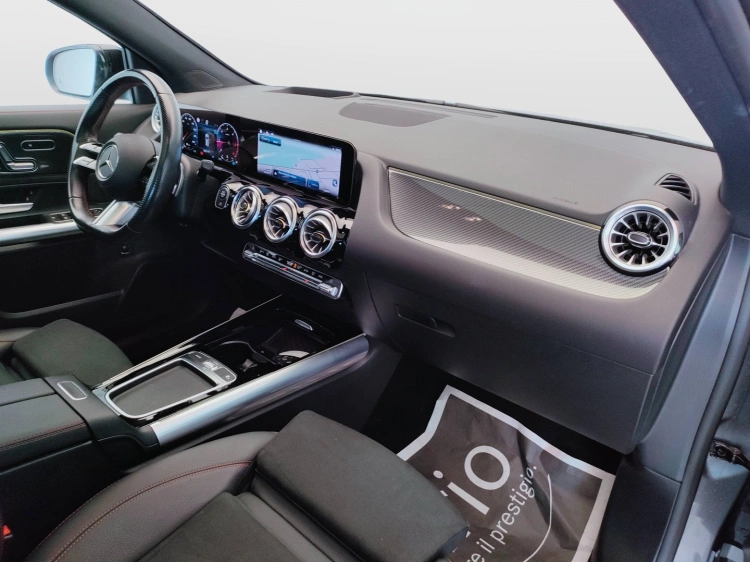 16 - Mercedes-Benz GLA 200 d AMG Line Premium Plus 4matic auto