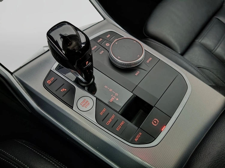 14 - BMW Serie 3 320d Touring mhev 48V xdrive Luxury auto