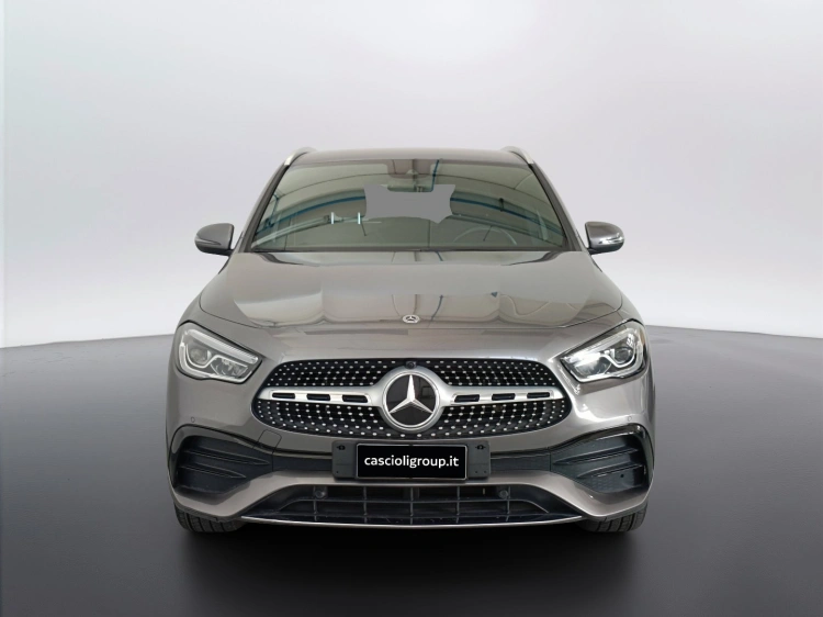 2 - Mercedes-Benz GLA 250 e phev (eq-power) Premium auto
