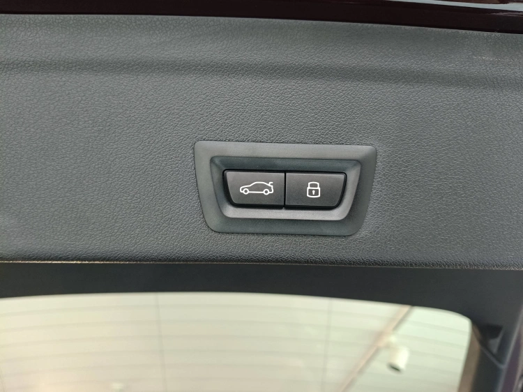 12 - BMW X6 BMW X6 xDrive40d M Sport