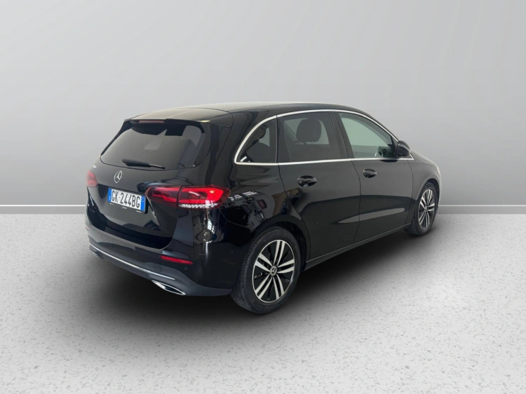 7 - Mercedes-Benz Classe B 180 Sport Plus auto