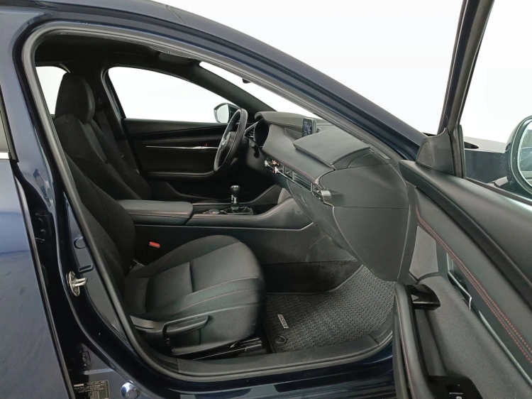 11 - Mazda 3 3 5p 2.0 m-hybrid Evolve 150cv