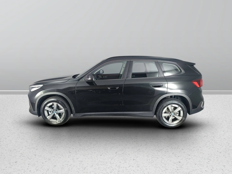 6 - BMW X1 X1 xdrive20d mhev 48V auto