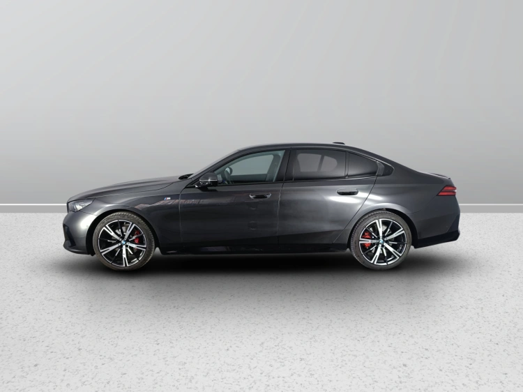 3 - BMW Serie 5 520d 48V sdrive MSport auto