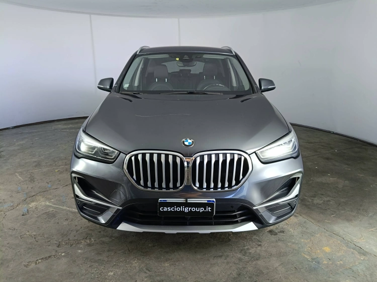 2 - BMW X1 X1 sdrive18d xLine auto